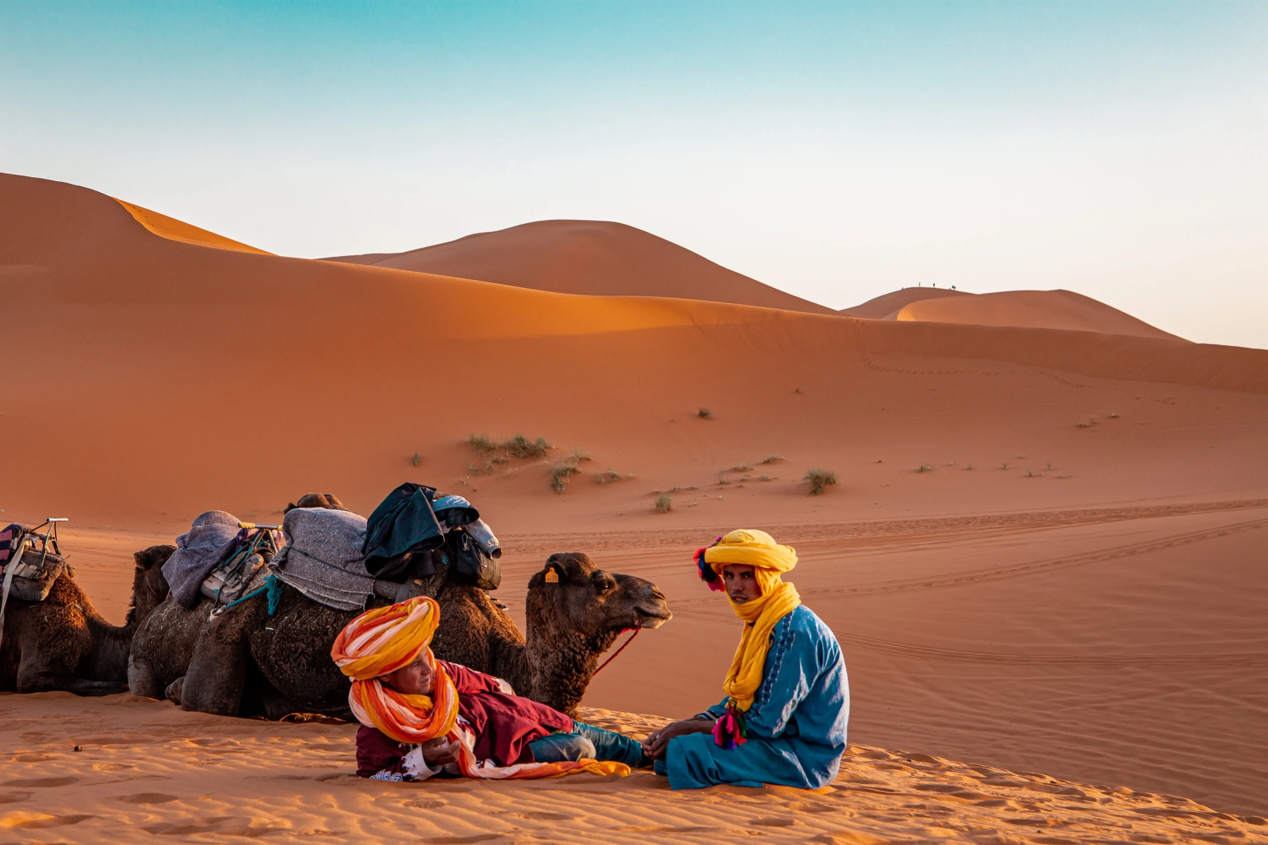 sand bathing in merzouga - toubkal trek